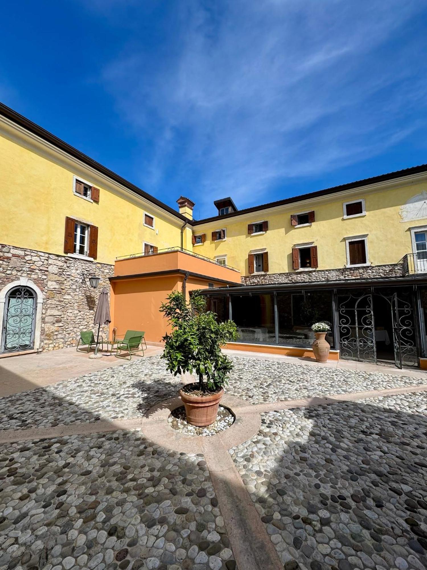 Corte Impero Hotel & Restaurant Афи Екстериор снимка