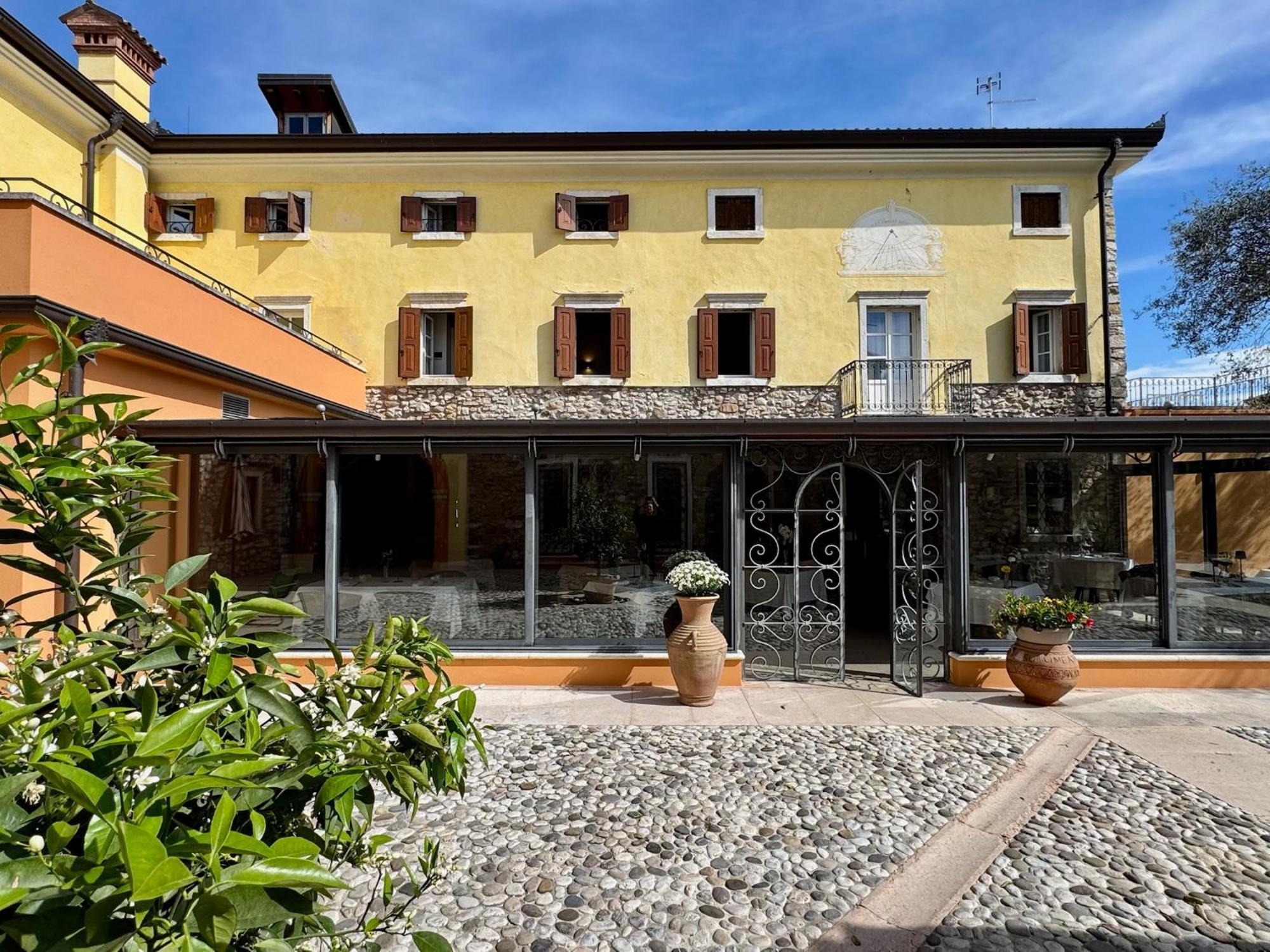 Corte Impero Hotel & Restaurant Афи Екстериор снимка